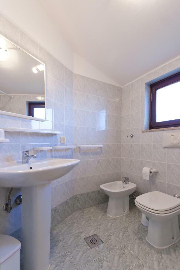 Apartments Redenta Tar-Vabriga 外观 照片