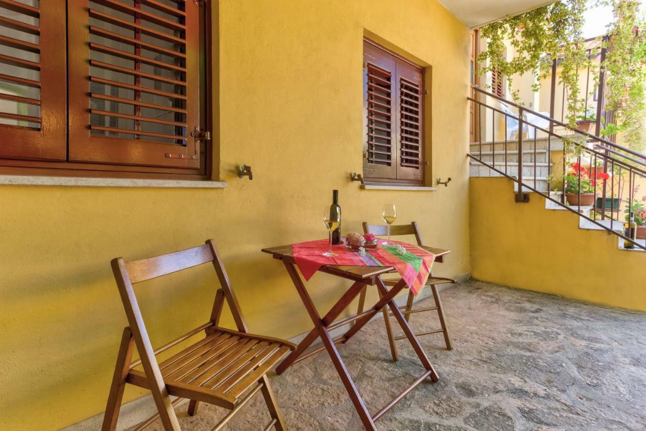 Apartments Redenta Tar-Vabriga 外观 照片
